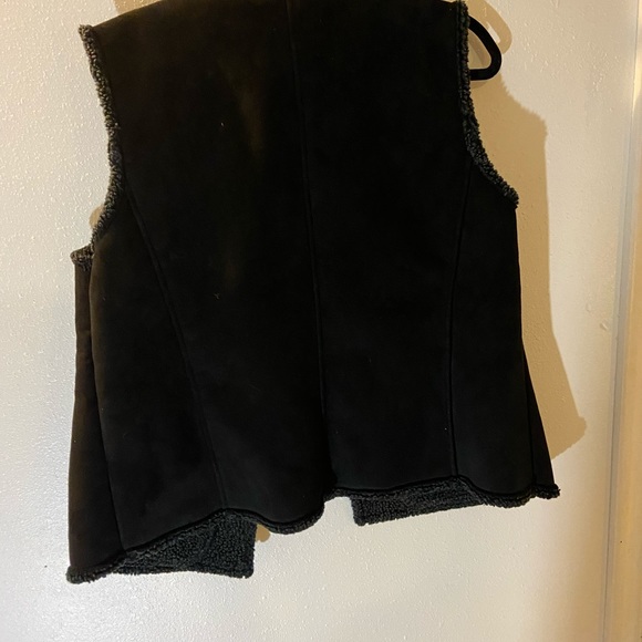 L.L. Bean - Picture 2 of 6